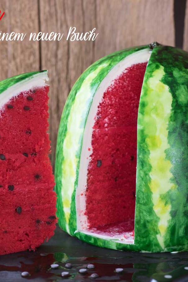 Schritt für Schritt Anleitung Motivtorte Wassermelone