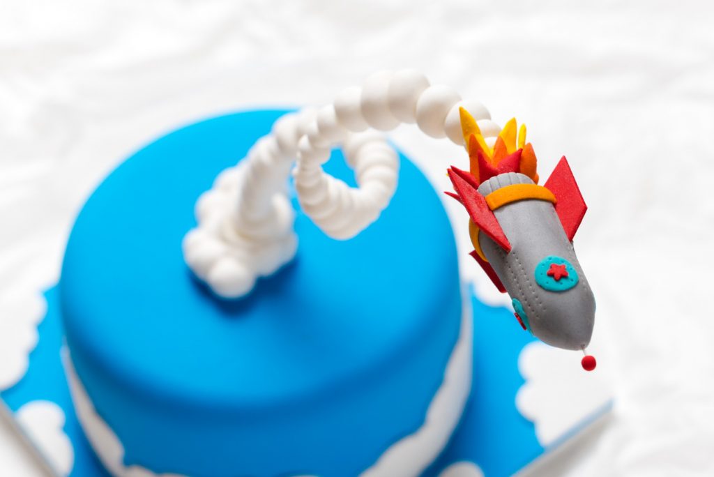 Geburtstagsrakete Motivtorte