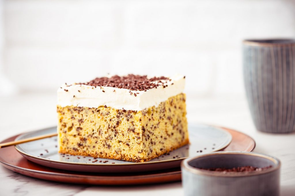Eierlikör Stracciatella Blechkuchen