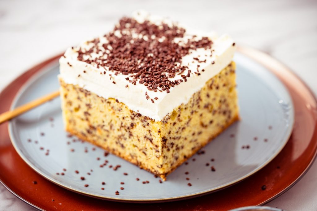 Eierlikör Stracciatella Blechkuchen