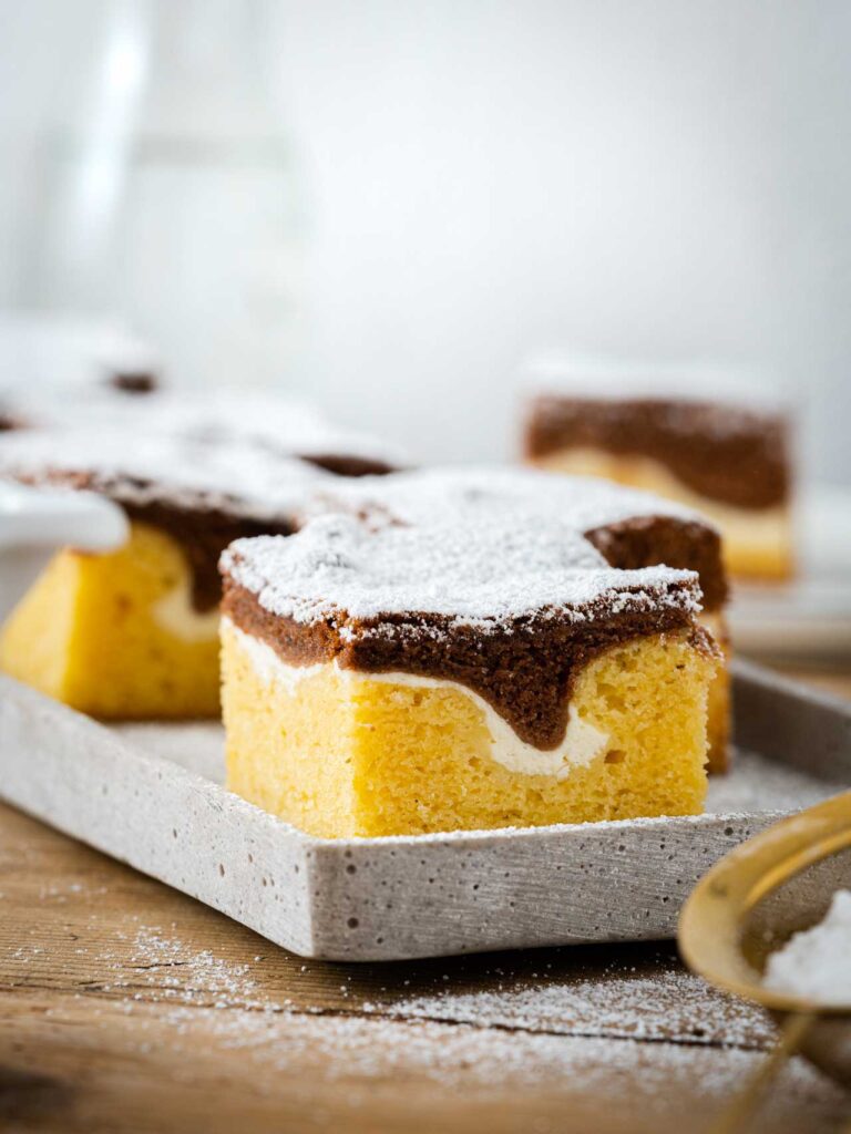 Topfenwellen 2.0 - saftiger Blechkuchenklassiker