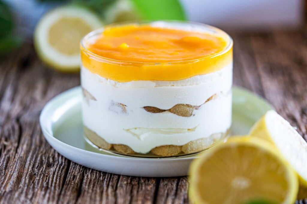 Zitronen-Tiramisu mit Lemoncurd