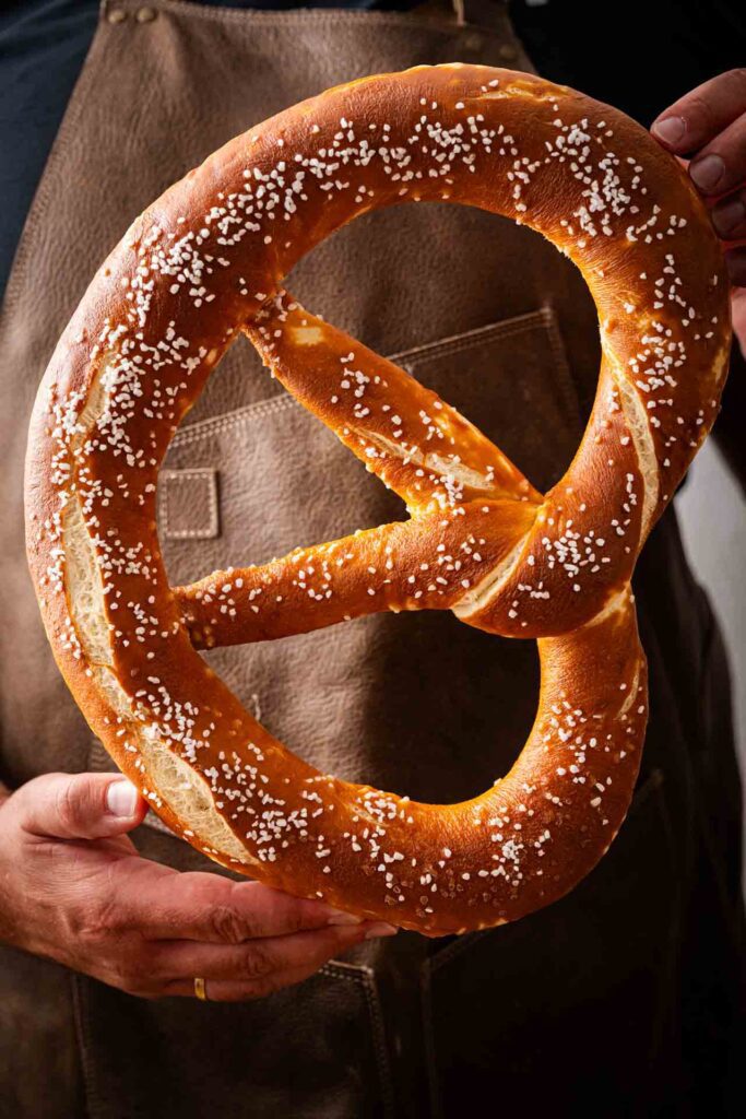 Riesenlaugenbreze - Rezept für XL Laugenbreze